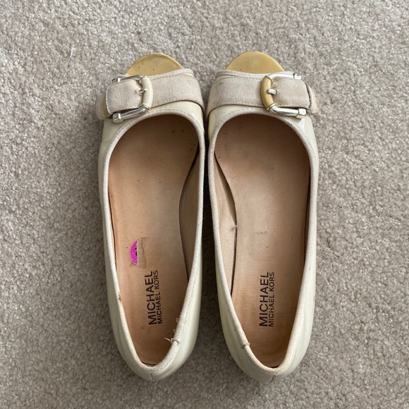 MICHAEL Michael Kors Cream Flats with Buckle - Picture 1 of 6